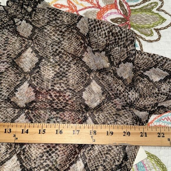 Wild Love large pullover sheer snakeskin long sleeve cropped top elastic waist - Picture 8 of 10